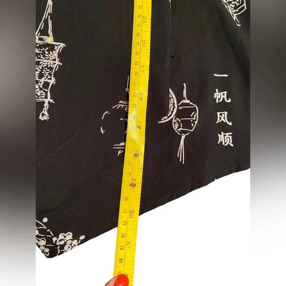 Soft Surroundings Pagoda Chinese Lantern Pattern Tunic - Picture 9 of 10